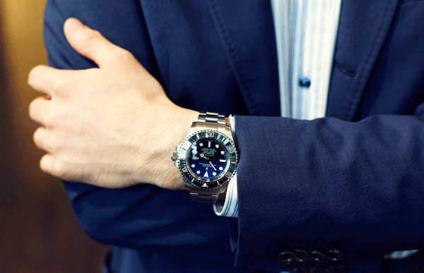 スーツ/カジュアルスタイルに似合う青文字盤の高級腕時計10選【ブルー 