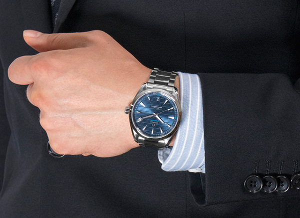 カルバンクライン メンズ 腕時計 ブルー文字板 青文字盤 43mm (Calvin