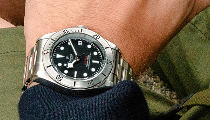 廃盤モデル】TUDOR ブラック ベイ 申し込む スチール 79730