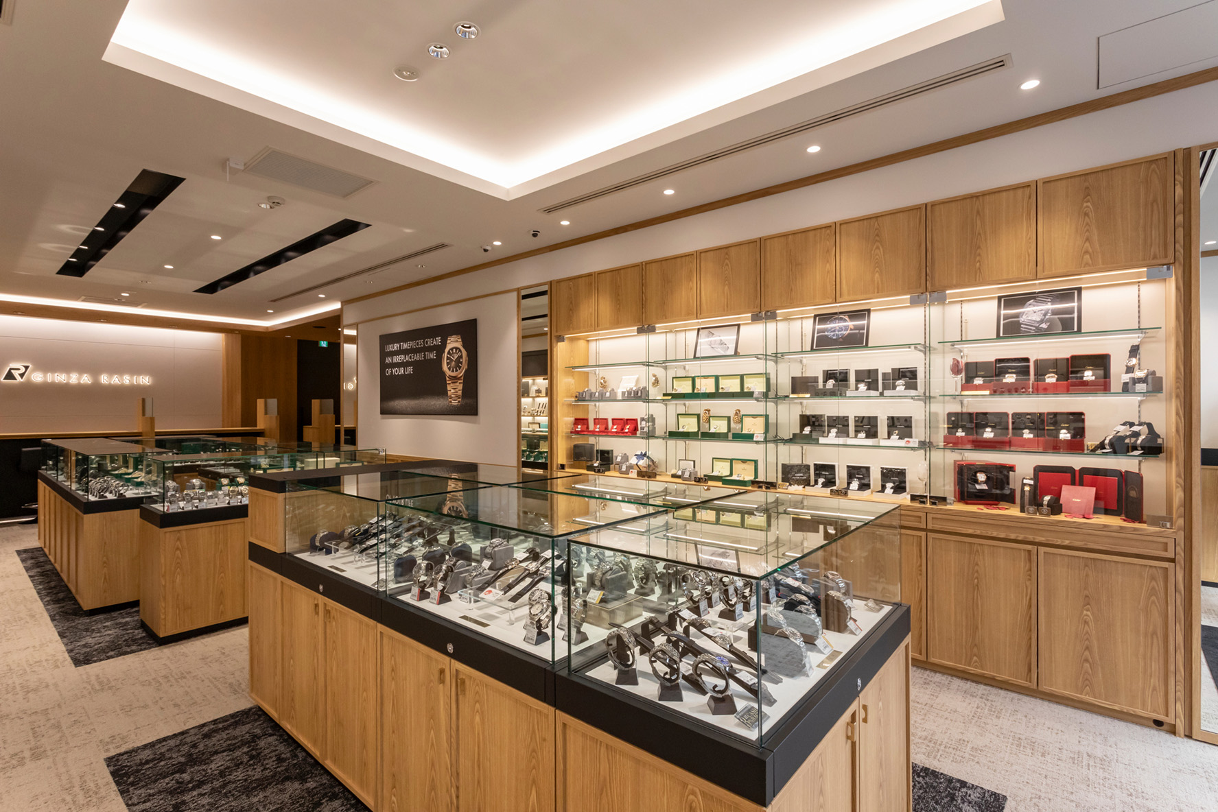 新宿店 店内イメージ