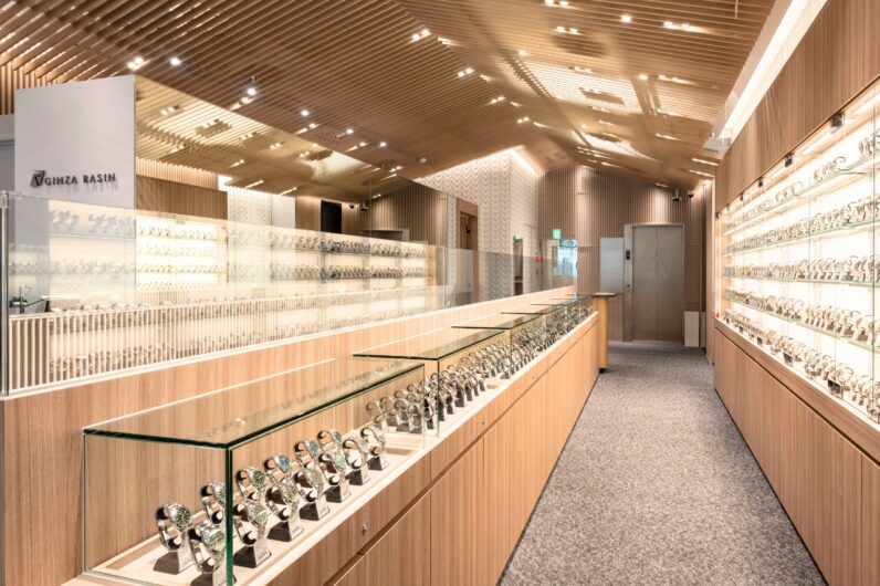 Chrono24認定ディーラー「Partner Certified」プログラムにGINZA RASINが参加いたしました。